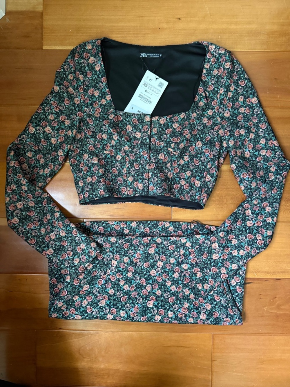 Zara Dark Green Floral Long-Sleeve Crop Top with Pink Roses